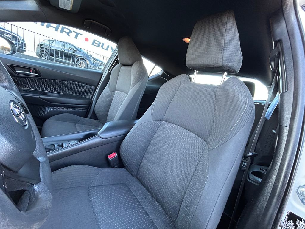 Used 2019 Toyota C-HR LE image 16