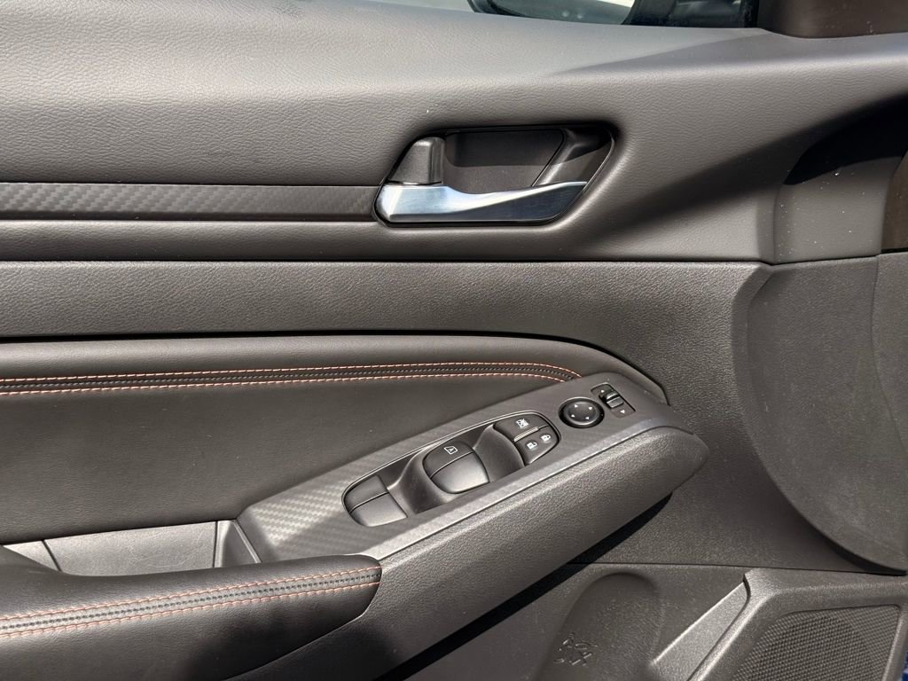 Used 2022 Nissan Altima 2.5 SR FWD image 22
