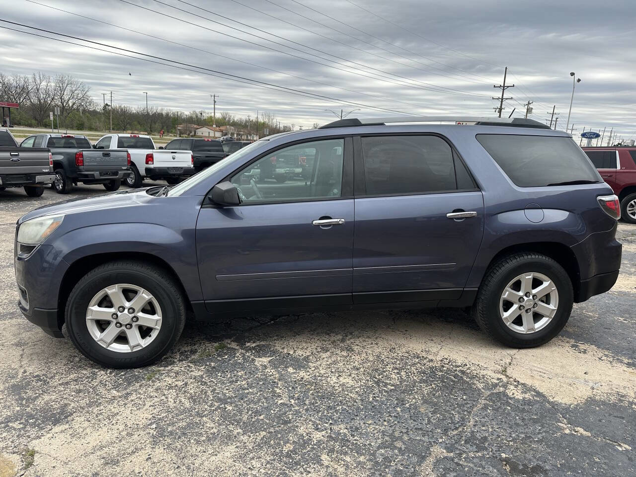 Used 2014 GMC Acadia SLE image 6
