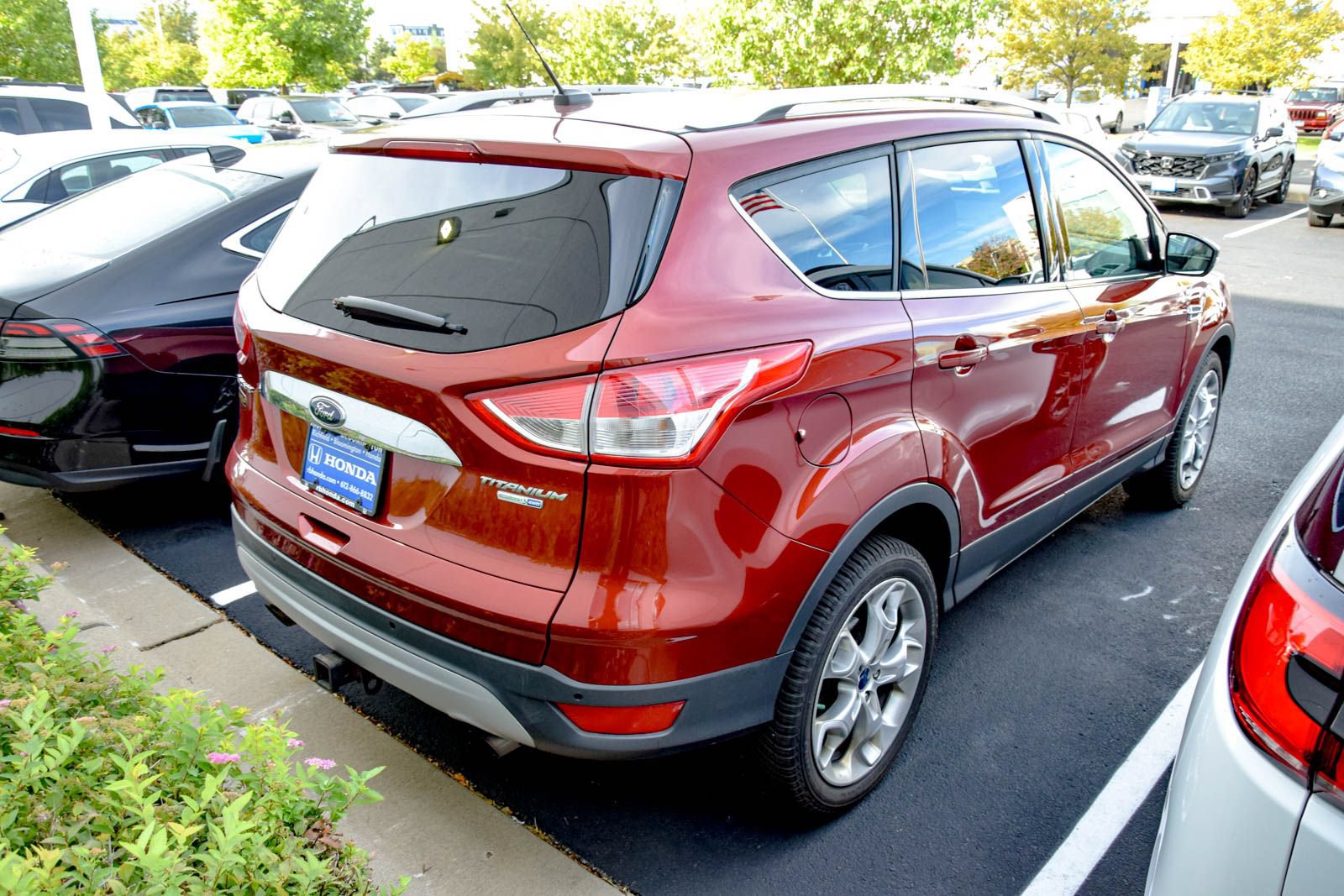 Used 2016 Ford Escape Titanium w/ Equipment Group 301A AWD/4WD image 15