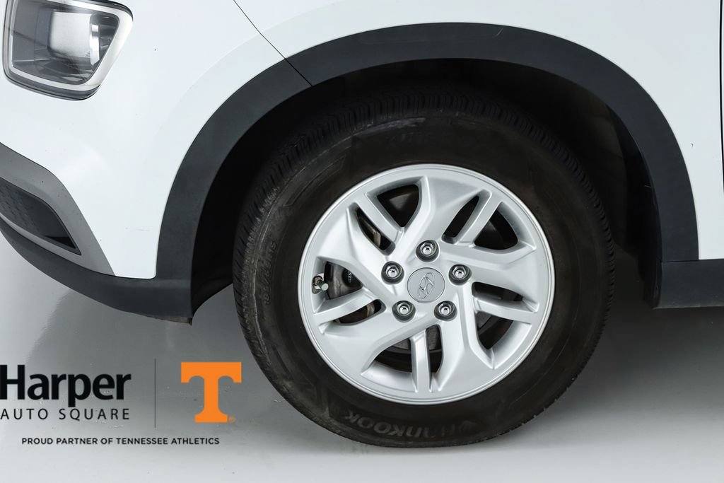 Used 2021 Hyundai Venue SE FWD image 5