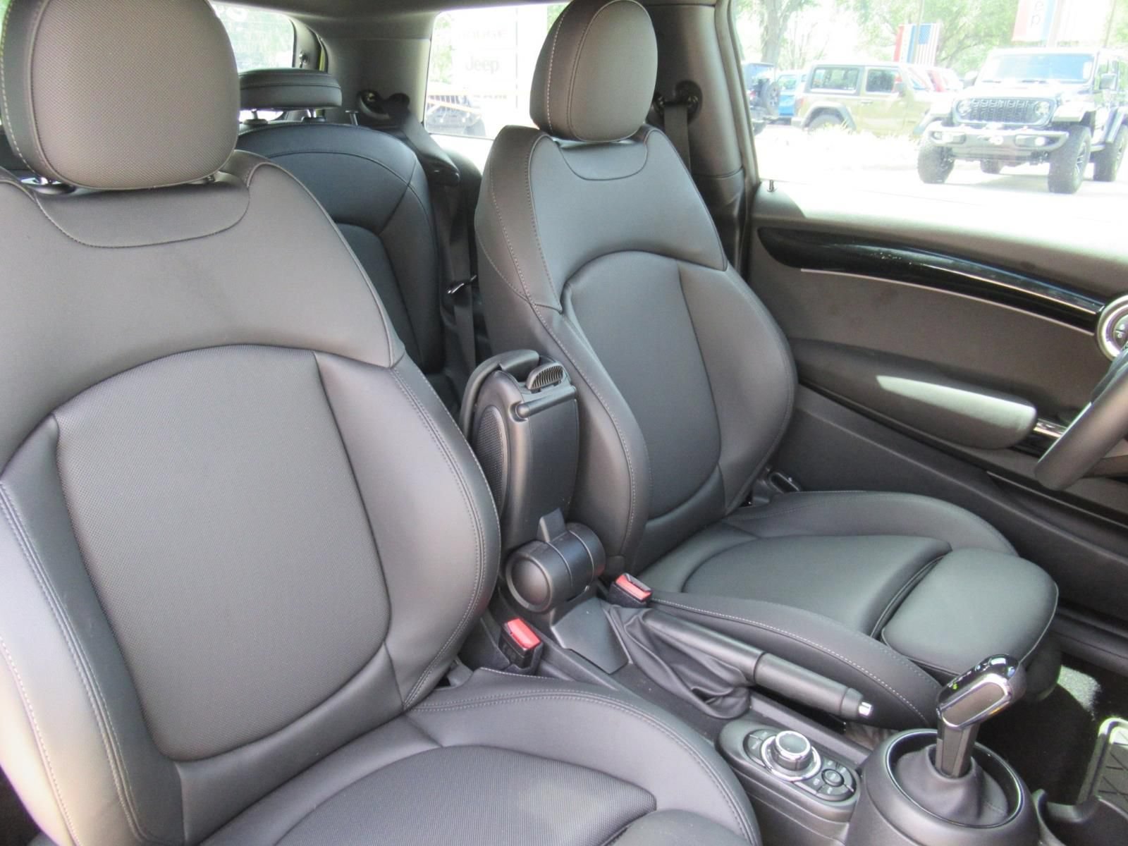Used 2023 MINI Cooper S FWD image 10