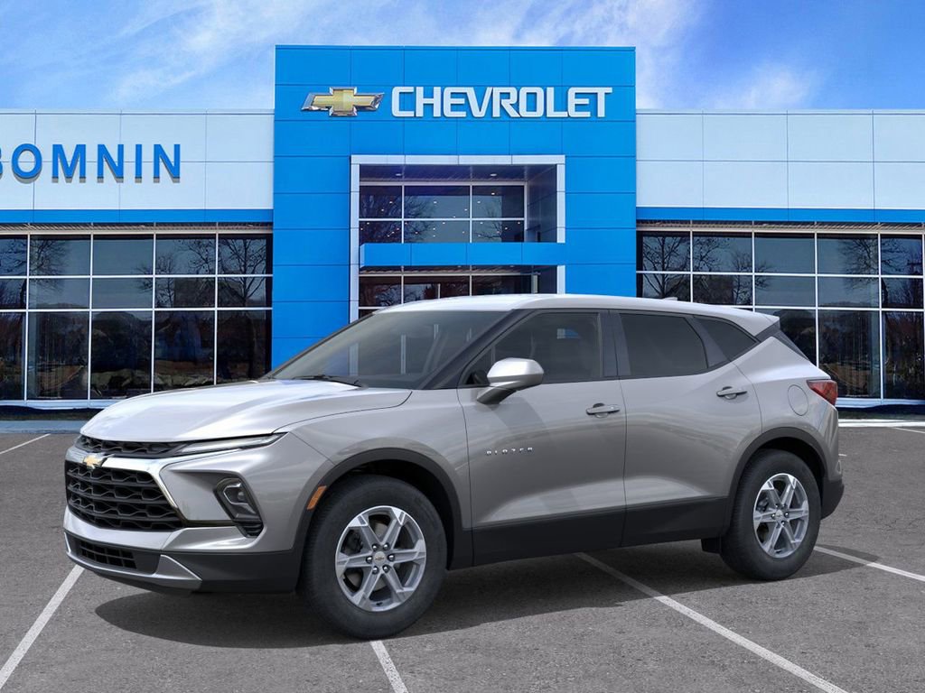 New 2025 Chevrolet Blazer LT image 2