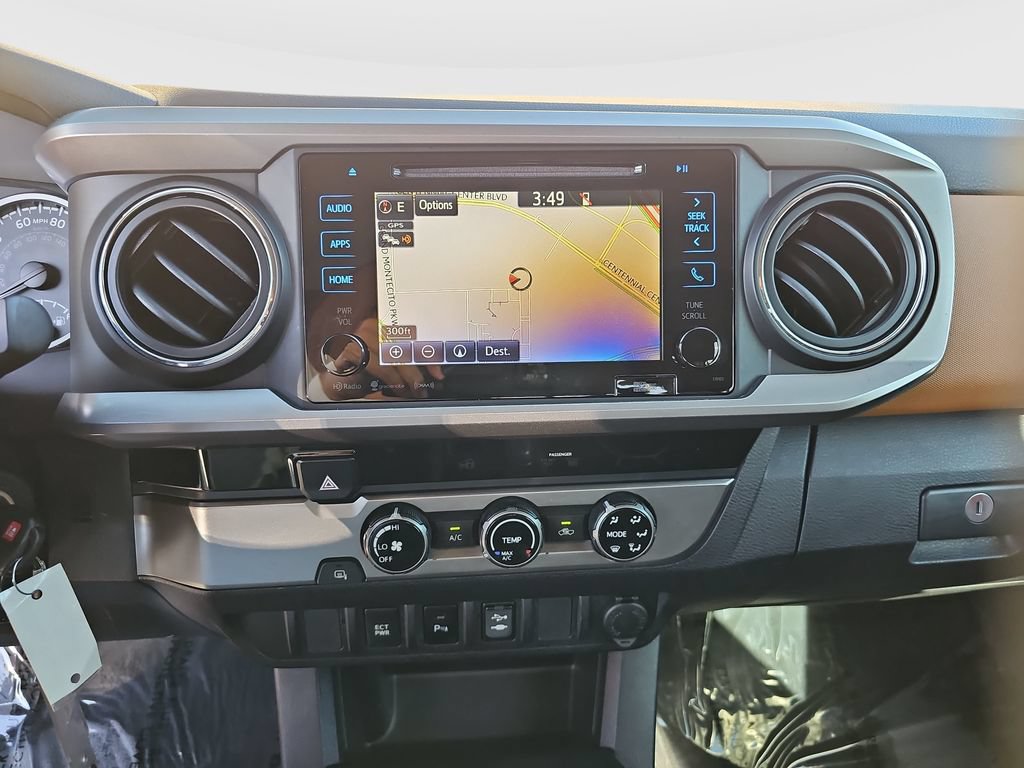 Used 2017 Toyota Tacoma SR5 w/ Tow Package RWD image 15
