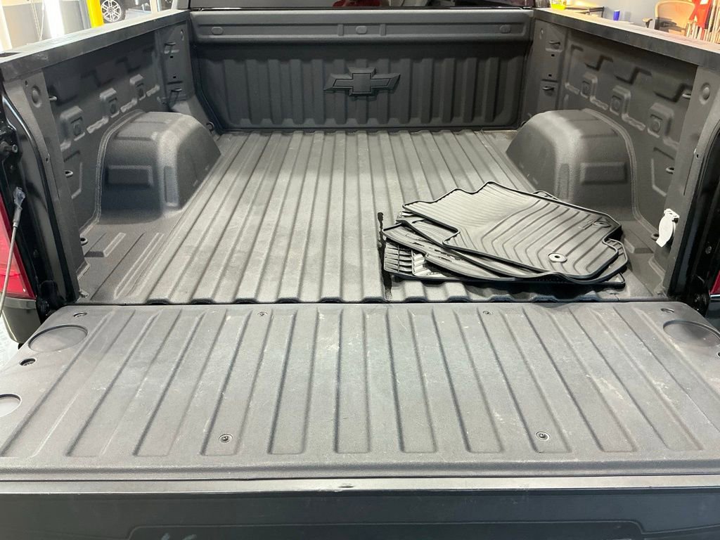 Used 2024 Chevrolet Silverado 1500 Custom Trail Boss w/ LPO, Dark Essentials Package image 7