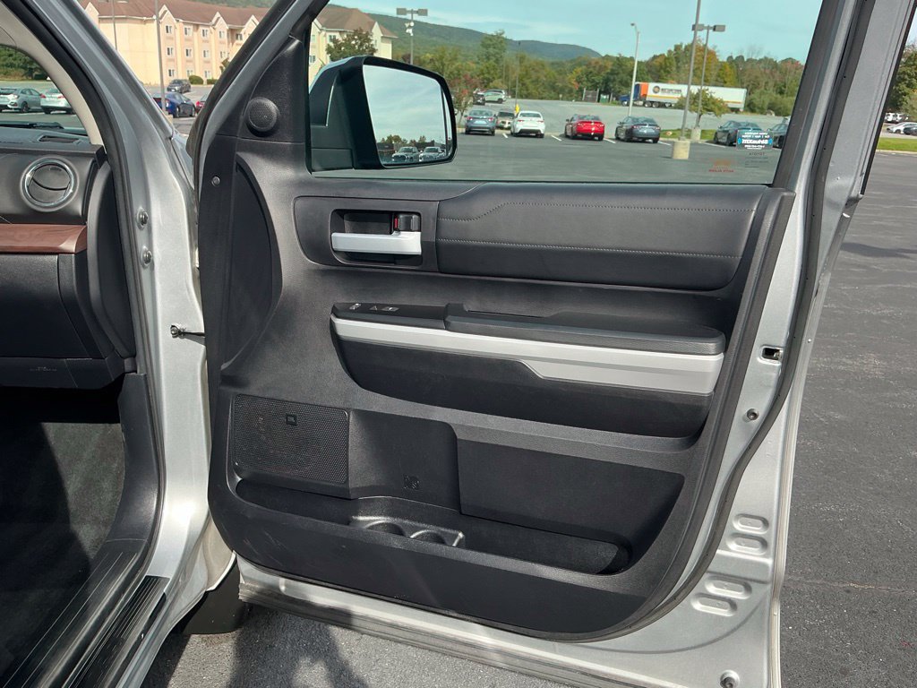 Used 2020 Toyota Tundra Limited w/ Limited Premium Package AWD/4WD image 29