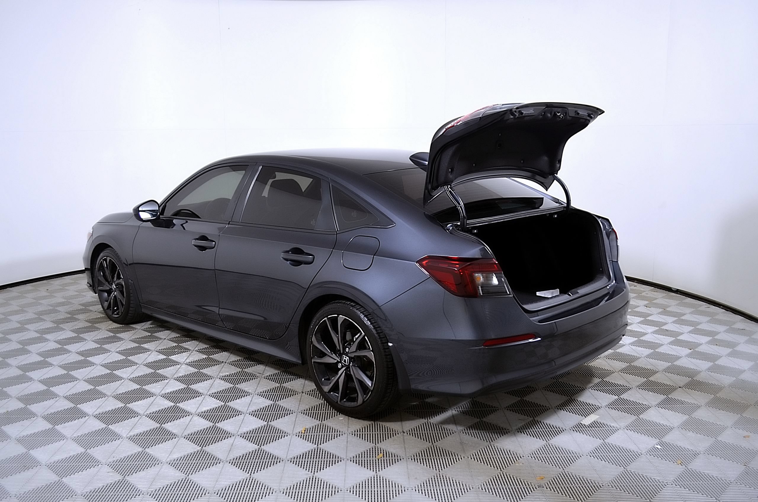 Used 2025 Honda Civic Sport image 10