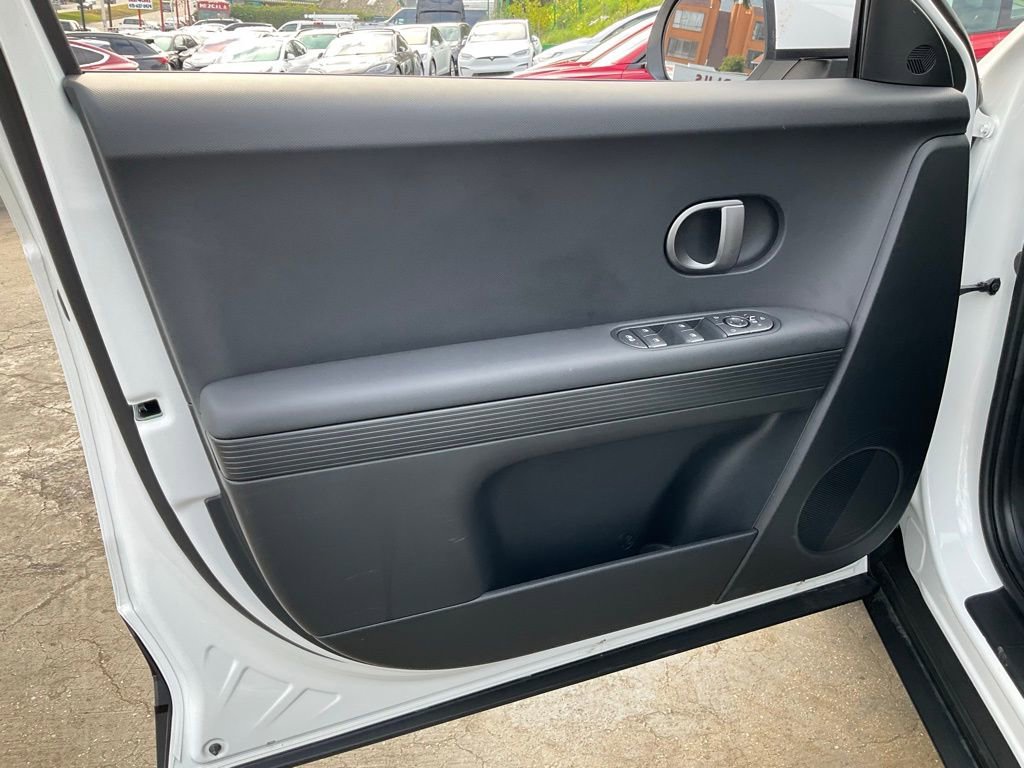 Used 2025 Hyundai Ioniq 5 SEL image 24