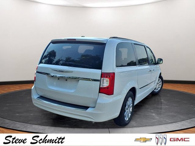 Used 2016 Chrysler Town & Country Touring w/ Driver Convenience Group FWD image 25