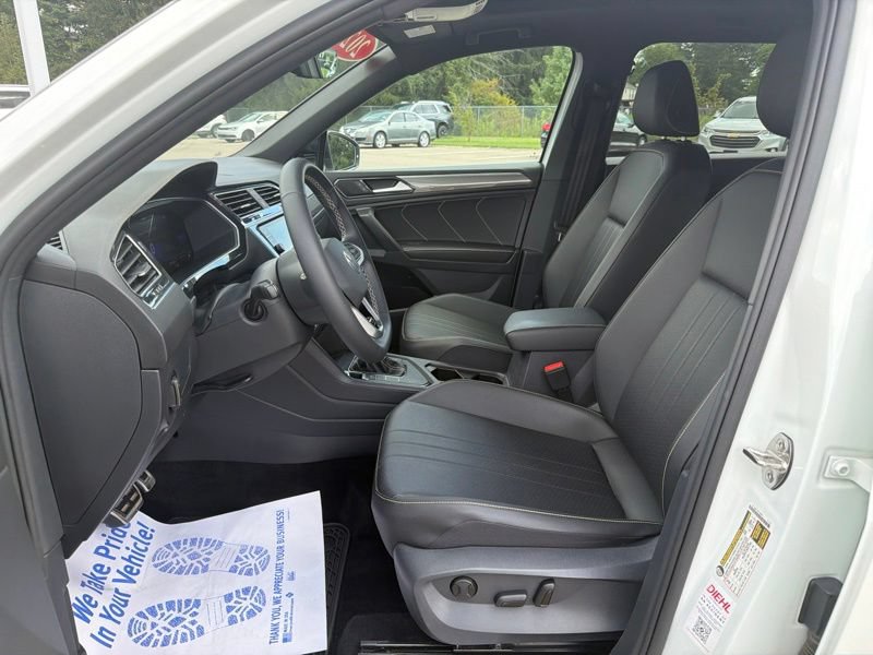 Used 2023 Volkswagen Tiguan SE R-Line FWD image 20