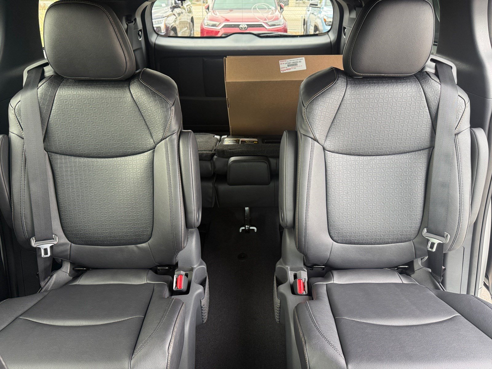 New 2026 Toyota Sienna XLE Woodland Edition AWD/4WD image 18