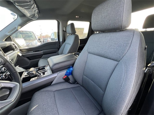 New 2025 Ford F150 Lightning XLT image 10