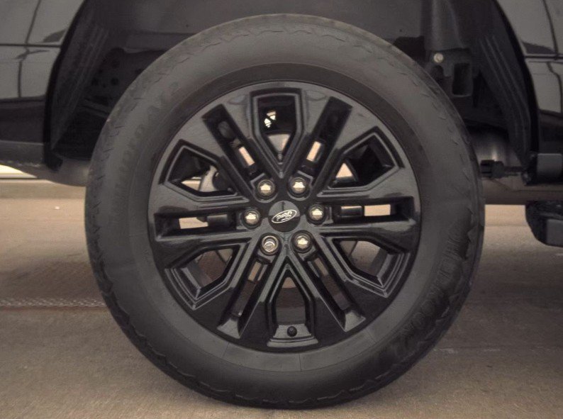 Used 2024 Ford F150 Lariat w/ Equipment Group 502A High AWD/4WD image 16