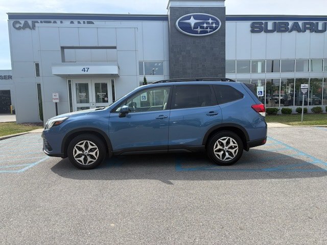 Used 2024 Subaru Forester Premium AWD/4WD image 2