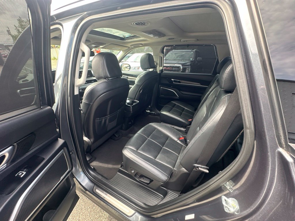 Used 2022 Kia Telluride SX w/ Nightfall Edition Package AWD/4WD image 22
