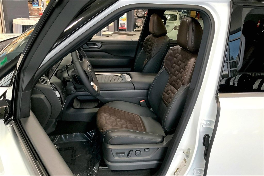 New 2026 Nissan Armada Platinum Reserve image 9