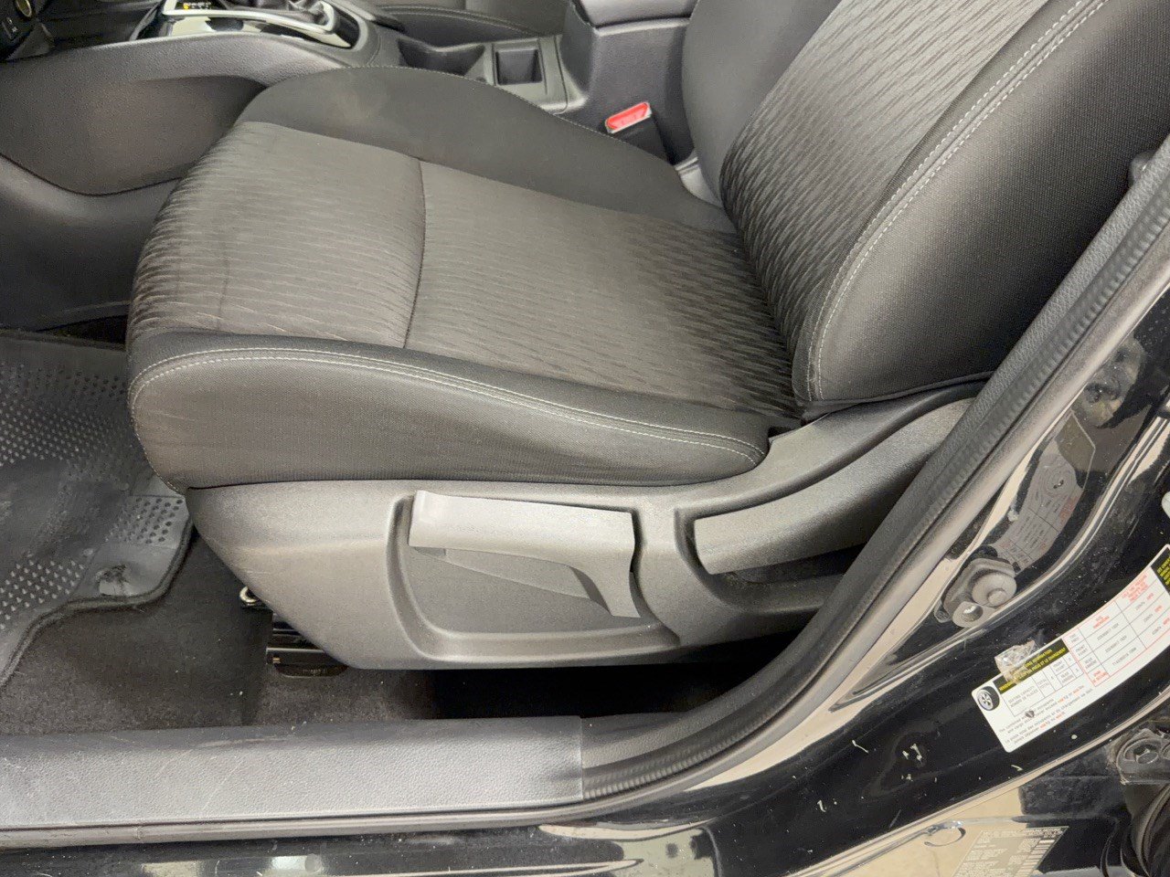 Used 2017 Nissan Rogue S FWD image 16