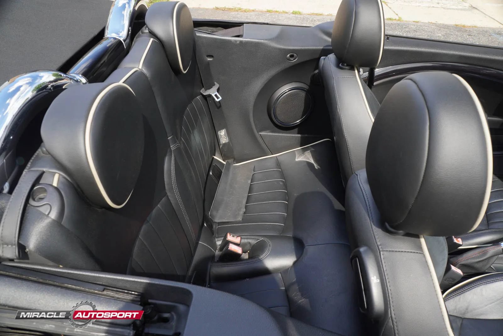 Used 2011 MINI Cooper John Cooper Works FWD image 30