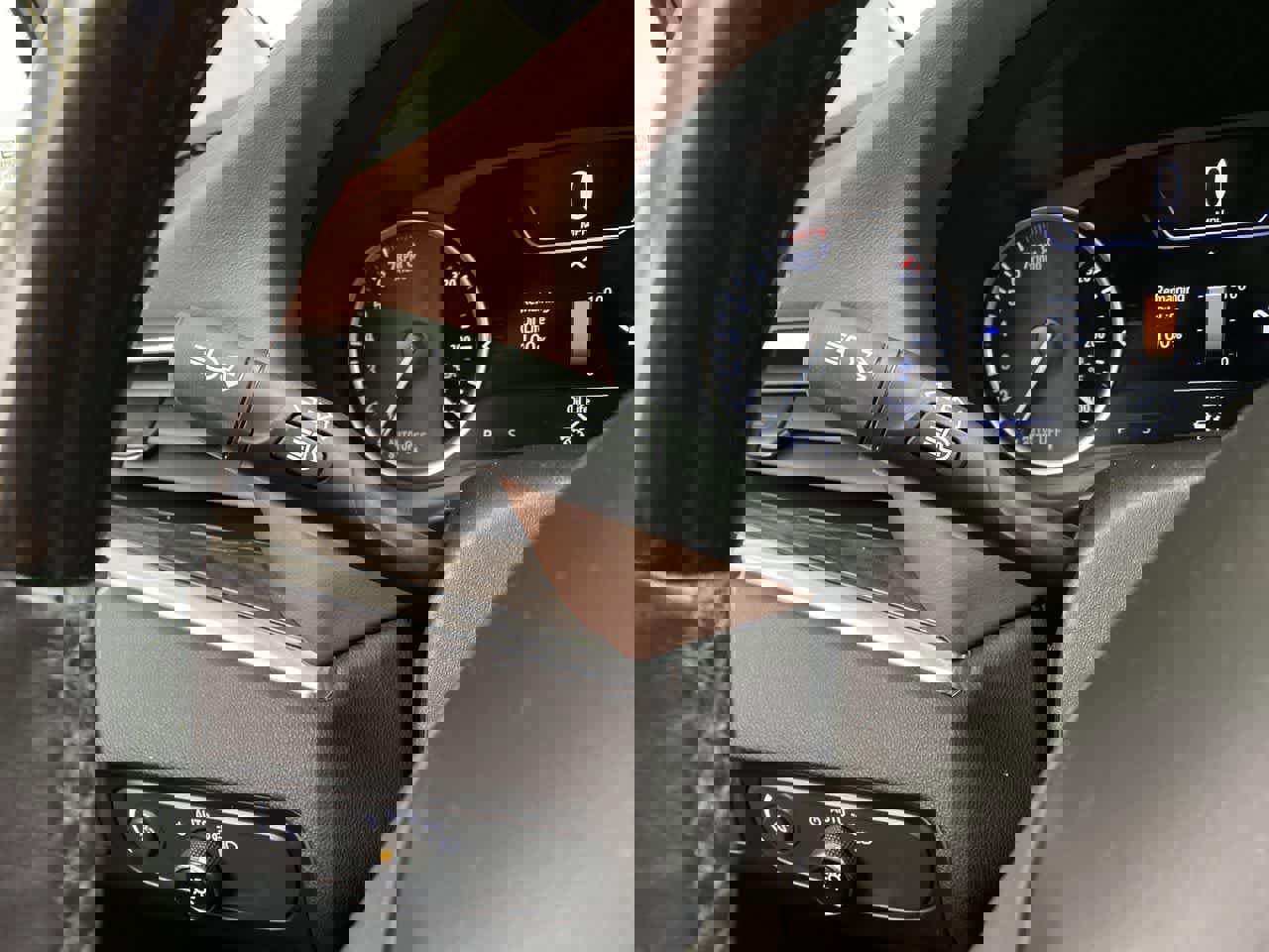 Used 2021 Buick Enclave Avenir w/ Avenir Technology Package image 23