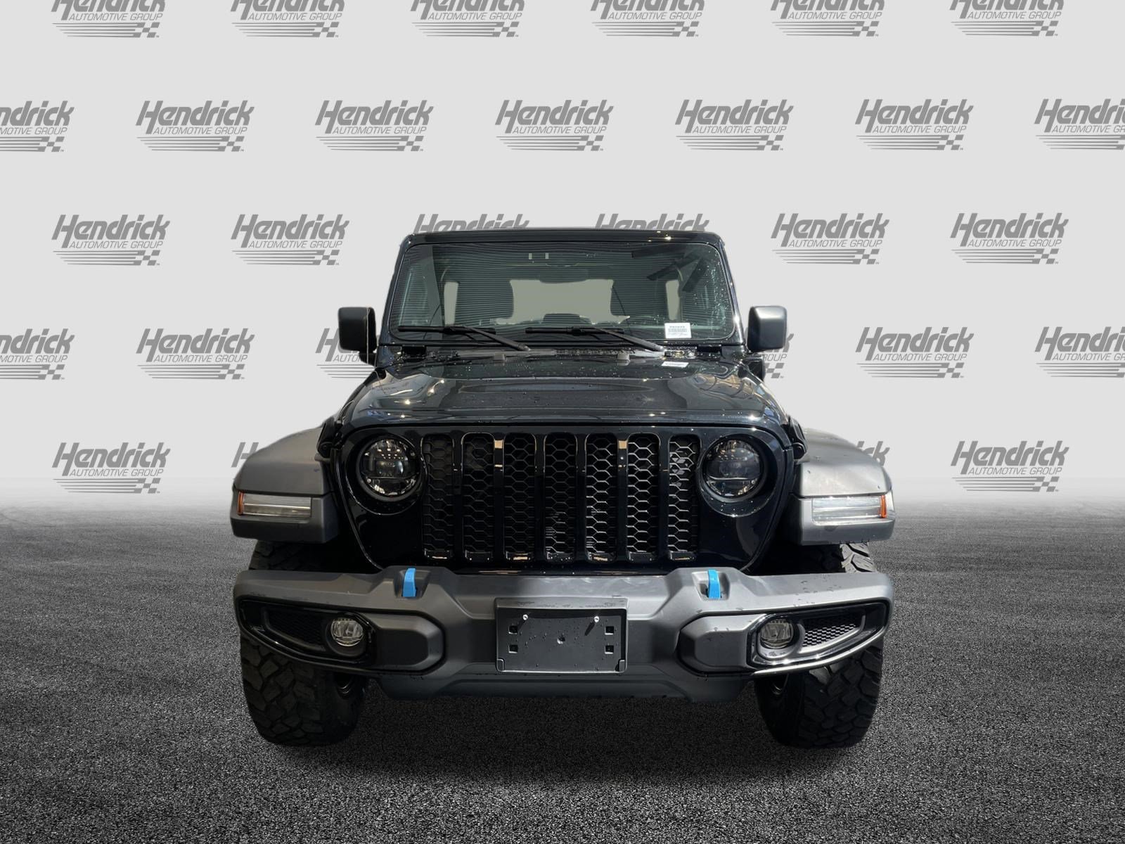 Used 2023 Jeep Wrangler Unlimited w/ Sun & Screen Package image 7