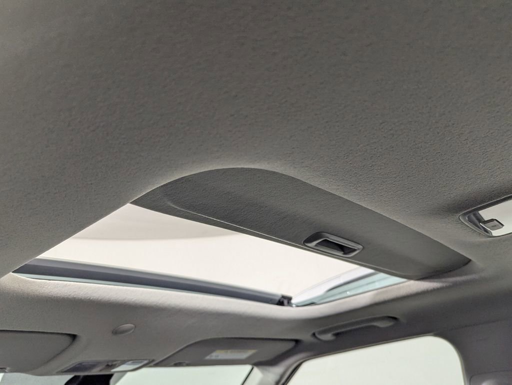 New 2026 Hyundai Venue SEL FWD image 24