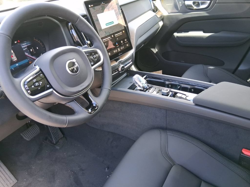 New 2026 Volvo XC60 B5 Plus w/ Protection Package Premier AWD/4WD image 11