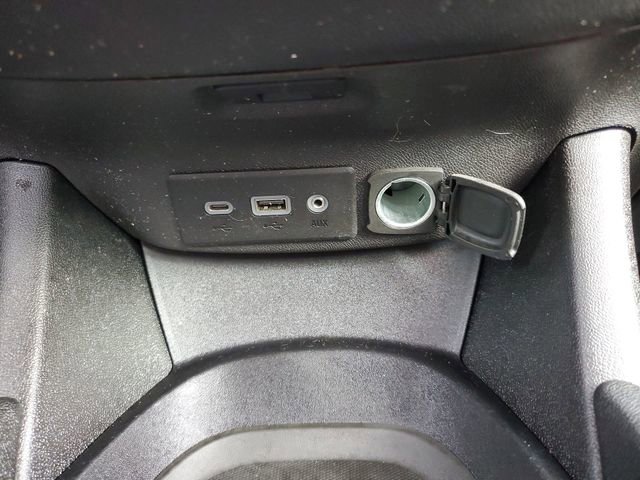 Used 2024 Chevrolet Malibu RS FWD image 33