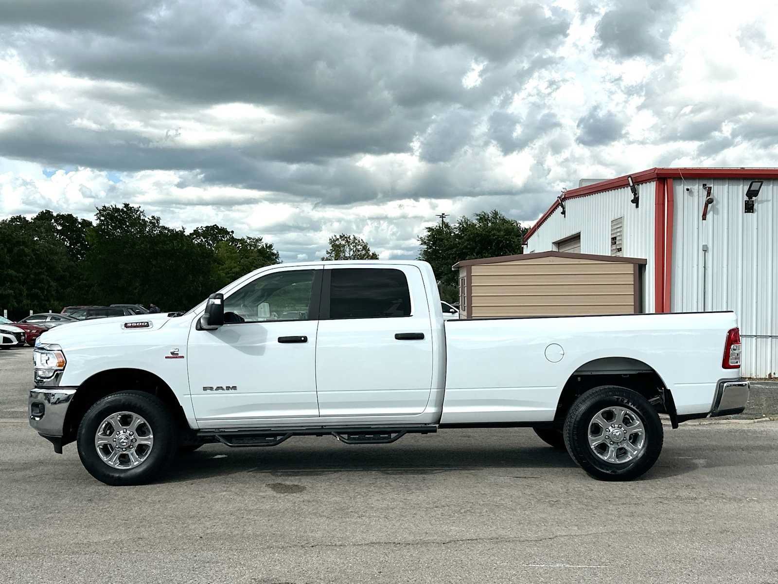 Used 2024 RAM 3500 Big Horn AWD/4WD image 12