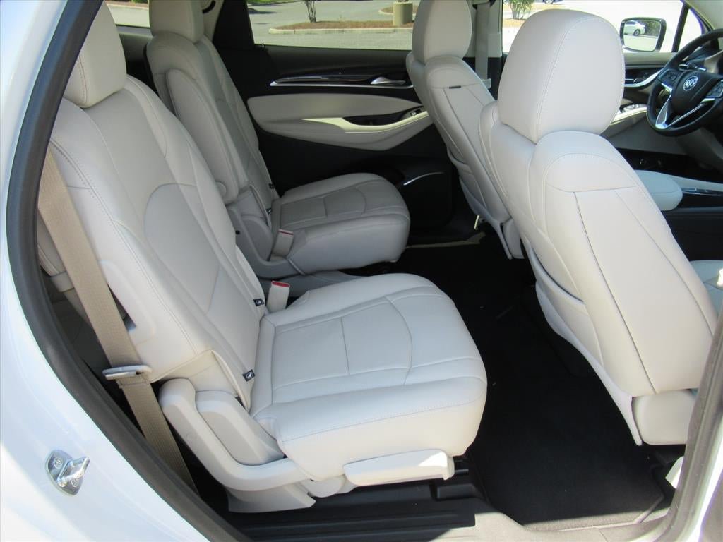 Used 2022 Buick Enclave Essence FWD image 30