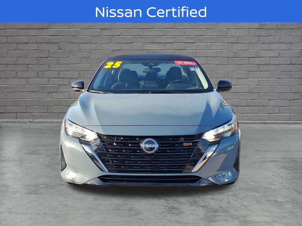 Used 2025 Nissan Sentra SR FWD image 2