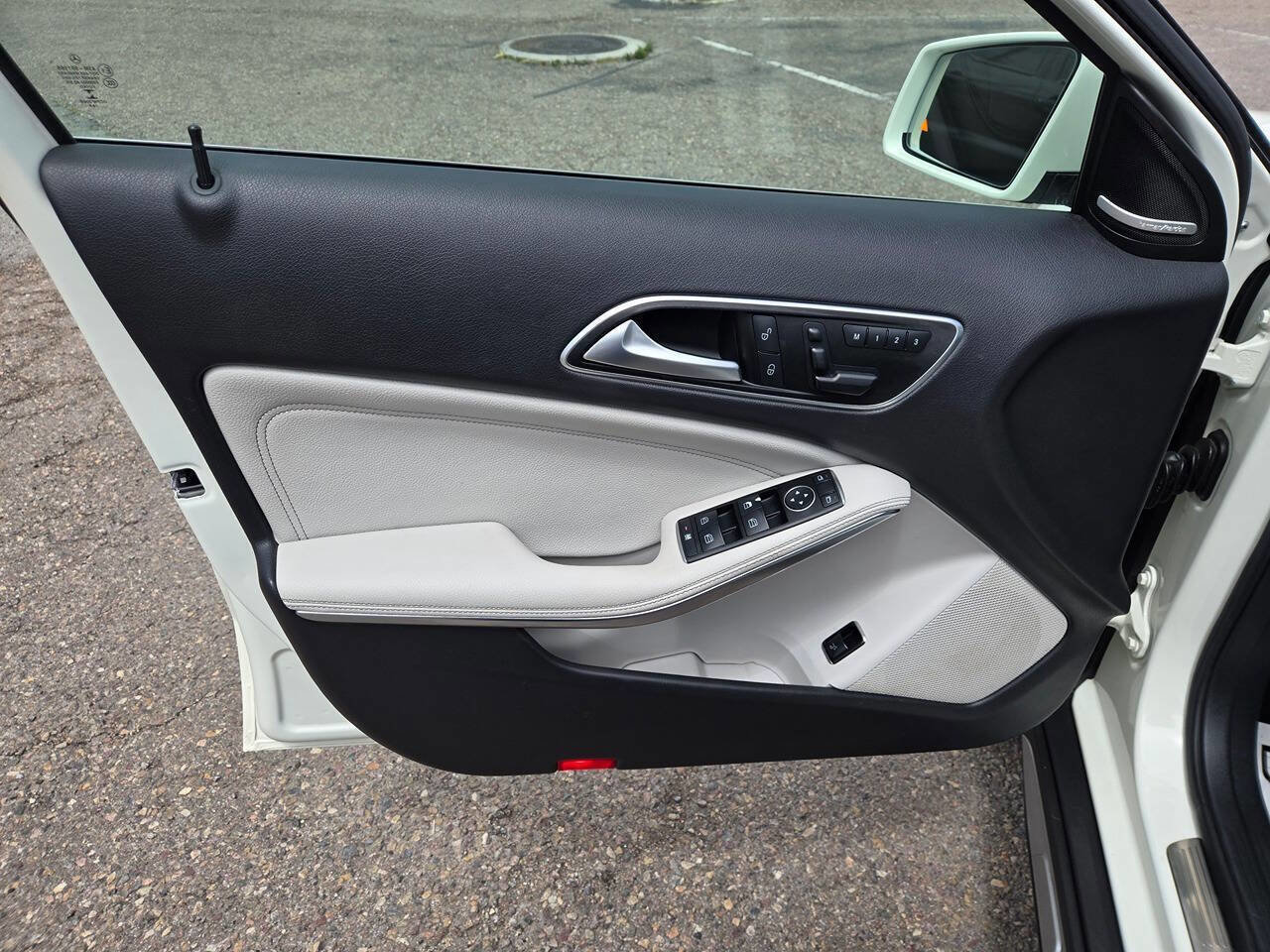 Used 2015 Mercedes-Benz GLA 250 image 19