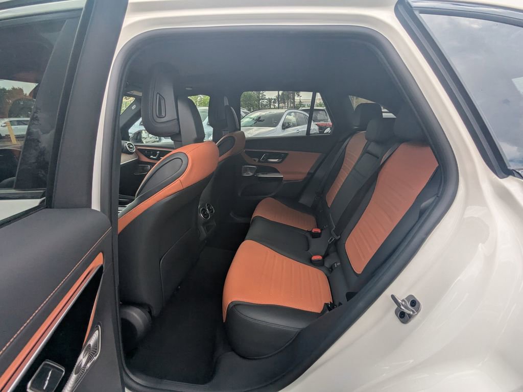 Certified 2024 Mercedes-Benz GLC 300 4MATIC image 2