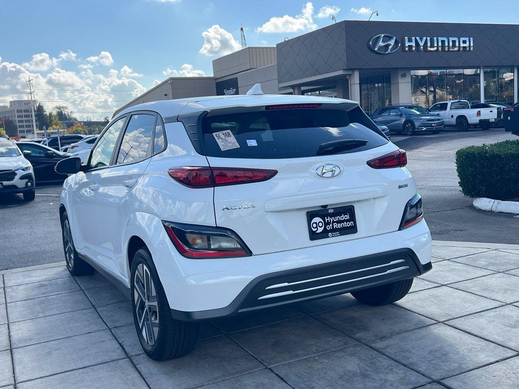 Certified 2023 Hyundai Kona SEL FWD image 9
