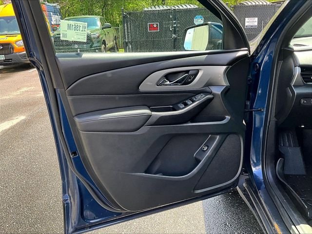 Used 2023 Chevrolet Traverse LT AWD/4WD image 18