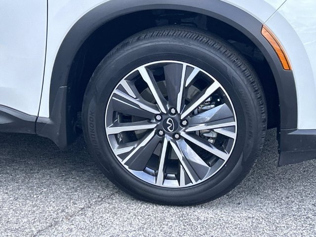 Certified 2027 INFINITI QX60 Luxe w/ Cargo Package AWD/4WD image 9