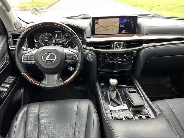 Used 2018 Lexus LX 570 4WD image 25