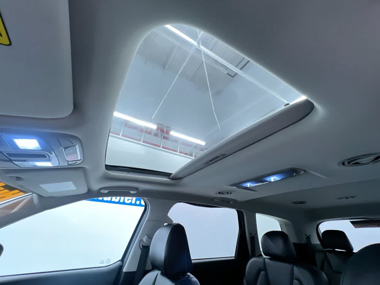 Used 2025 Kia Telluride S FWD image 48
