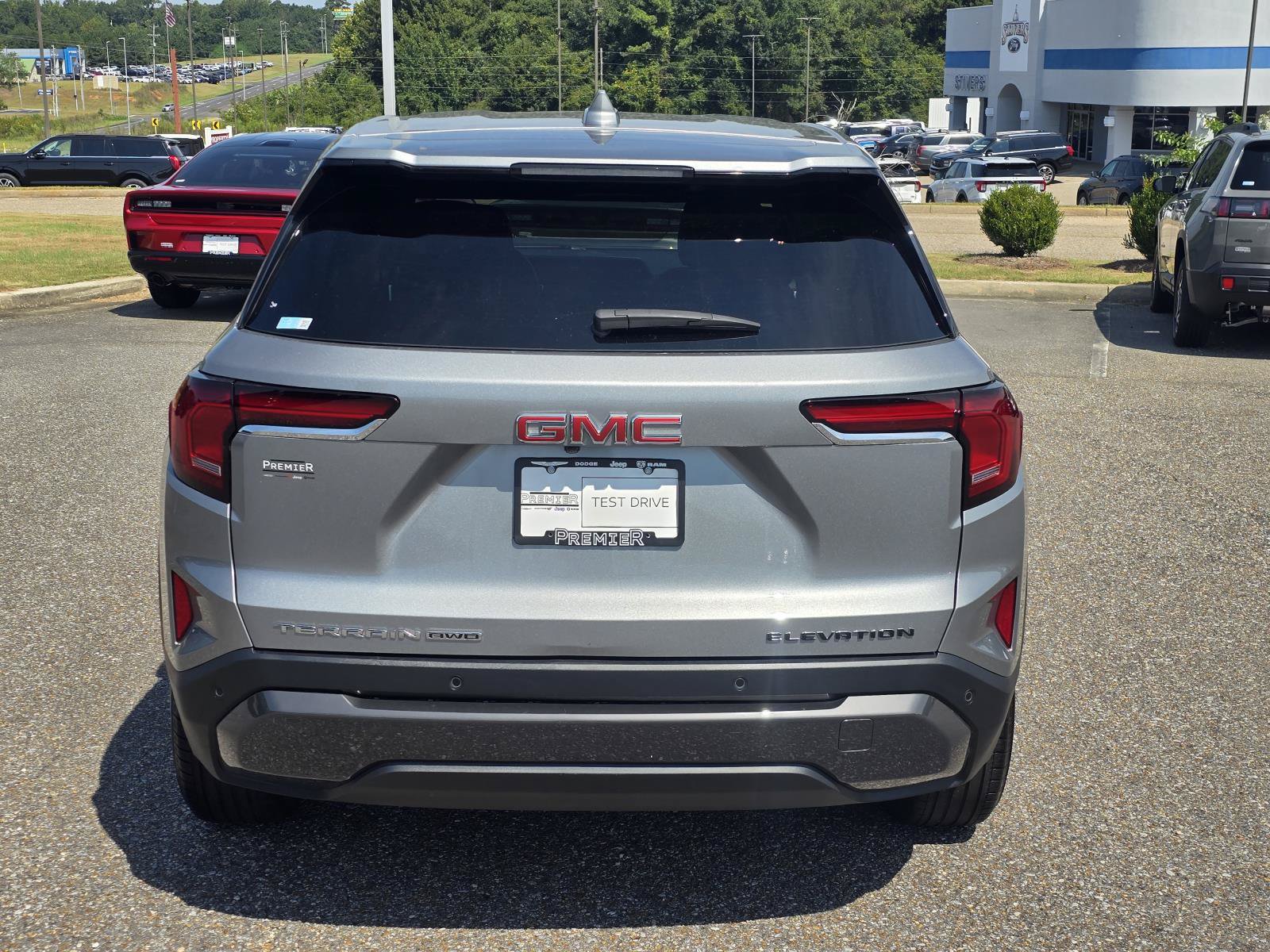 Used 2025 GMC Terrain Elevation AWD/4WD image 7