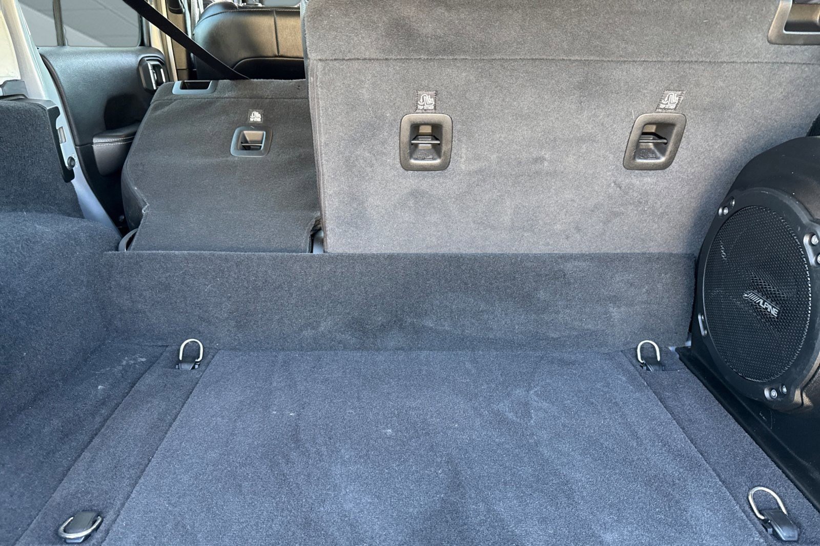 Used 2023 Jeep Wrangler Sahara image 33