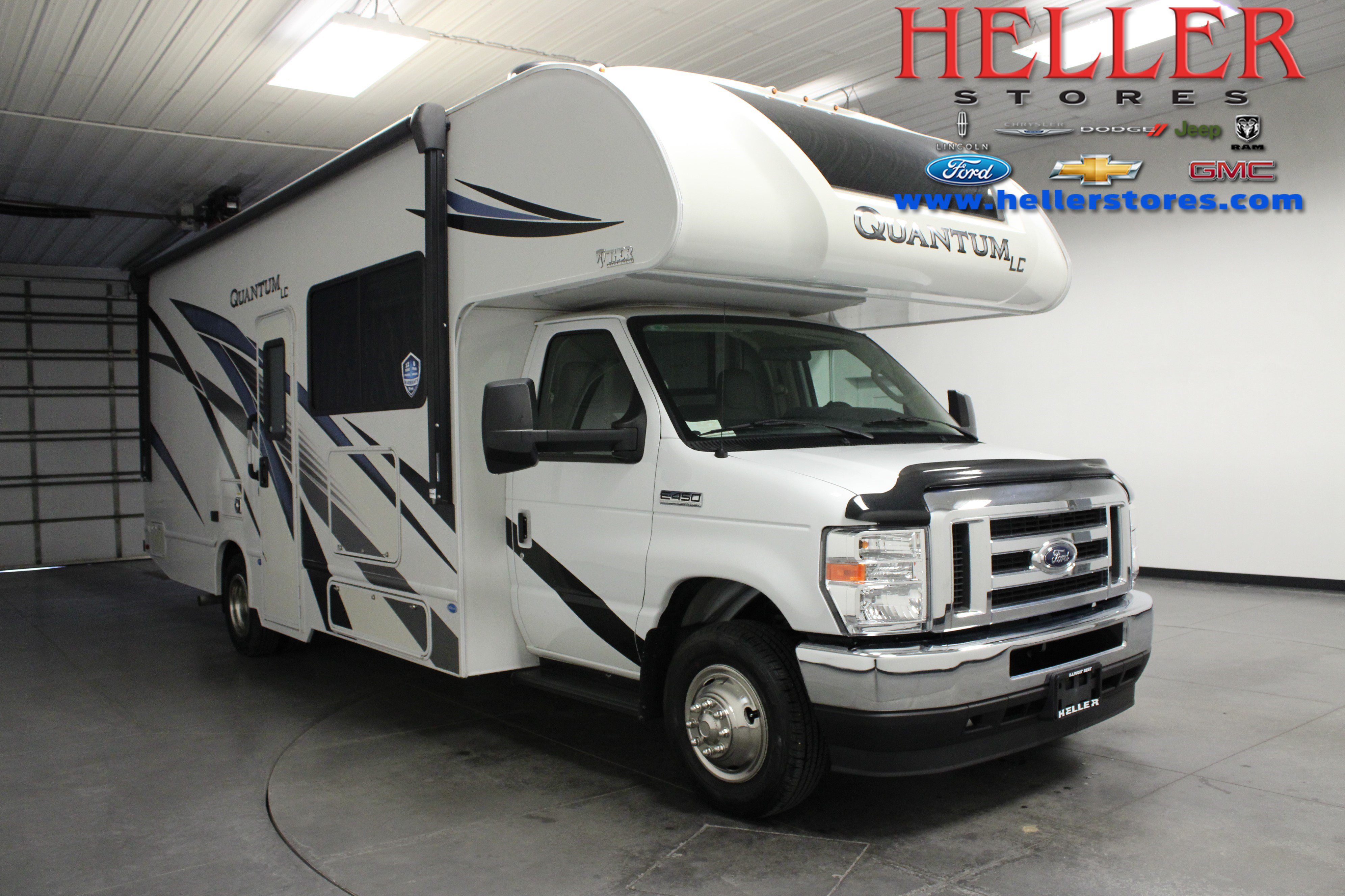 Used 2023 Ford E-450 and Econoline 450 Super Duty w/ Motorhome Prep Package RWD image 1