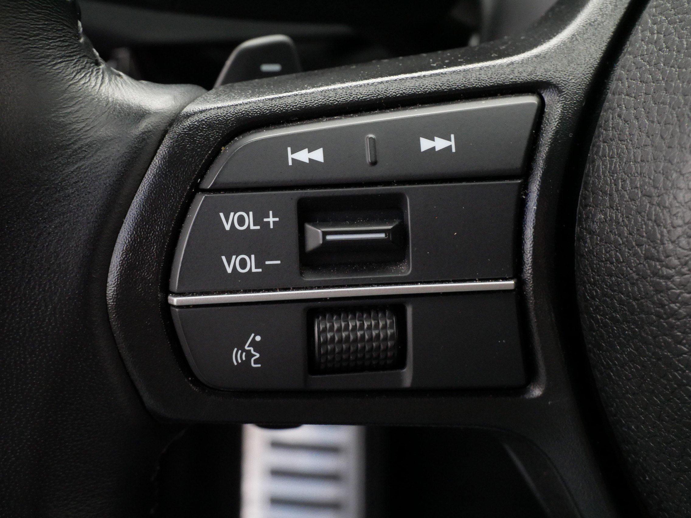 Used 2025 Honda Accord Sport image 27