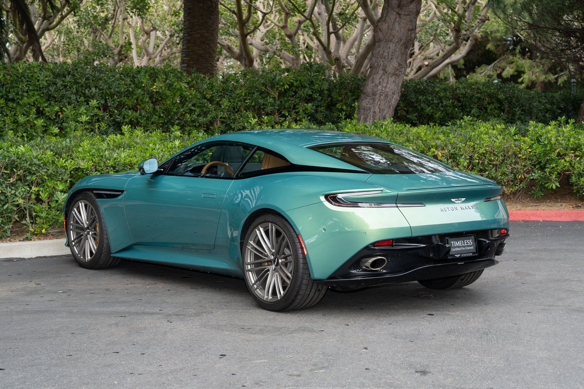 Used 2024 Aston Martin DB12 Coupe image 4