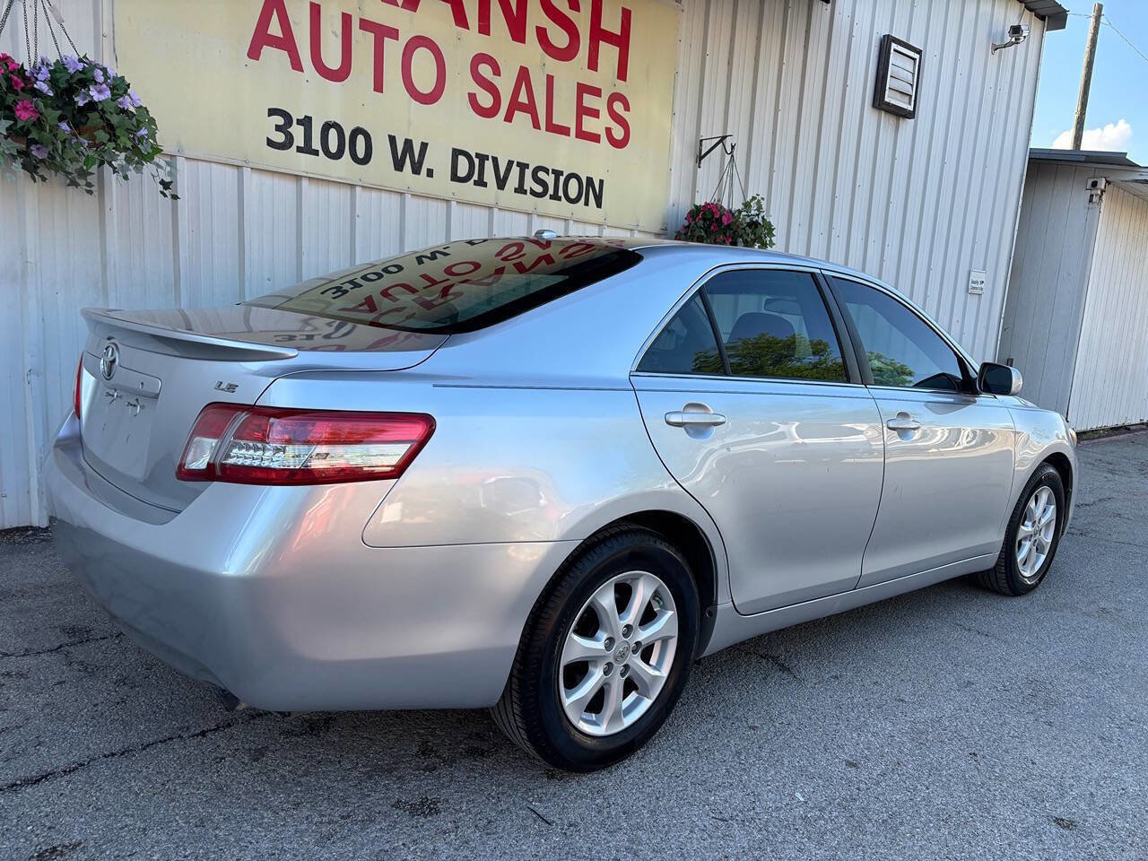 Used 2011 Toyota Camry LE w/ LE Extra-Value Pkg image 10