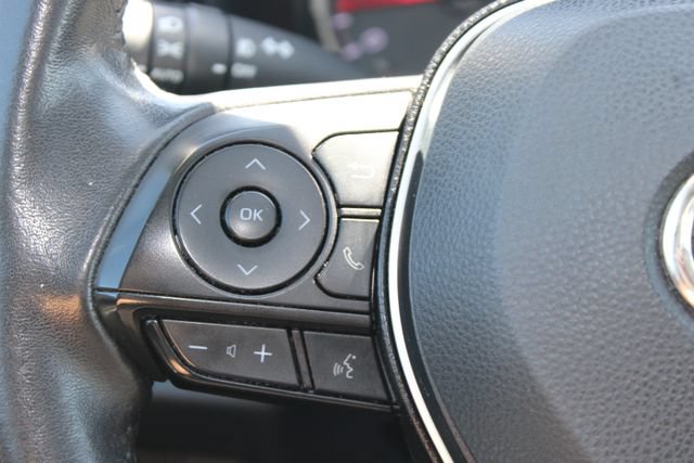 Used 2022 Toyota RAV4 XLE Premium FWD image 18