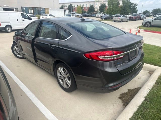 Used 2018 Ford Fusion SE FWD image 5