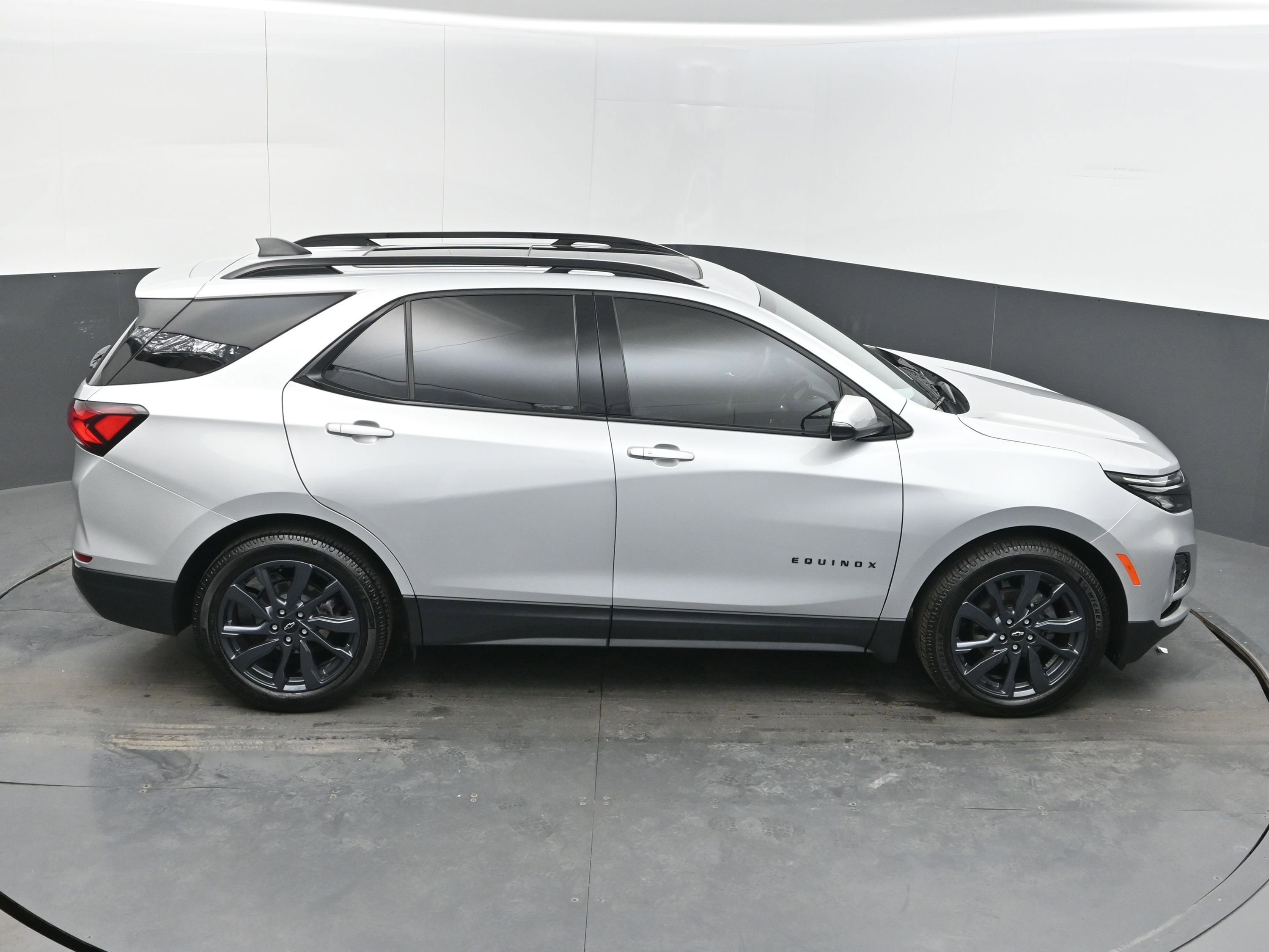 Used 2022 Chevrolet Equinox RS w/ RS Leather Package image 38