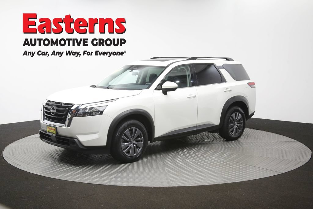 Used 2023 Nissan Pathfinder SV w/ SV Premium Package AWD/4WD image 59