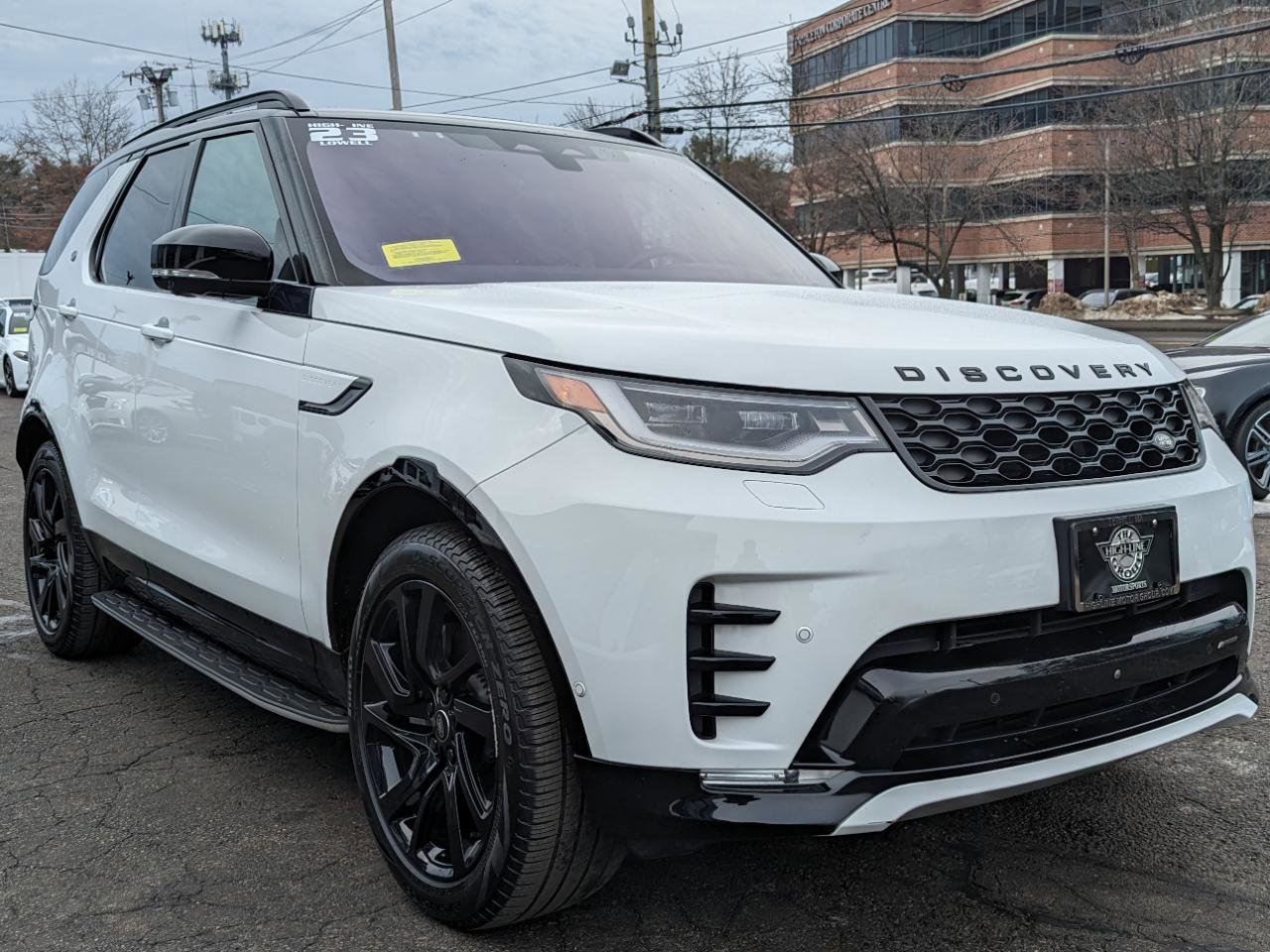 Used 2023 Land Rover Discovery S R-Dynamic image 5