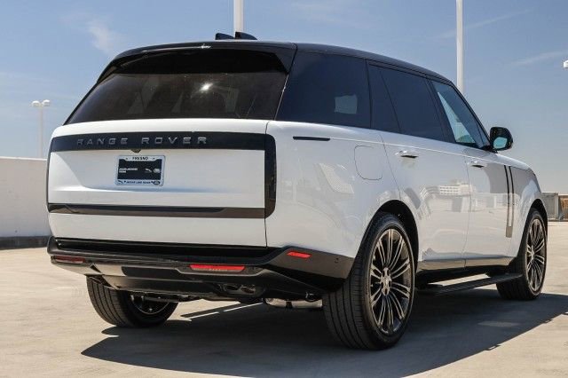 New 2025 Land Rover Range Rover Long Wheelbase SE image 4