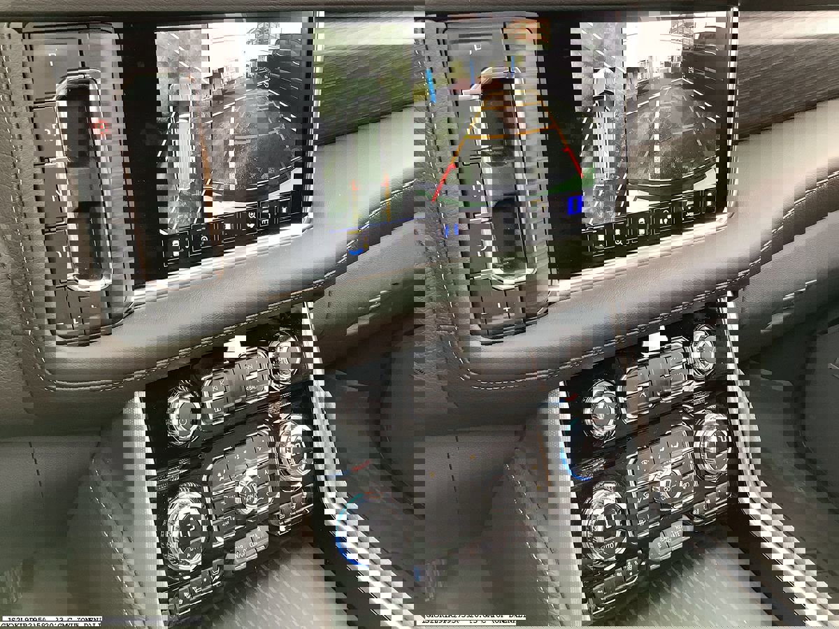 Used 2023 GMC Yukon Denali w/ Max Trailering Package image 9